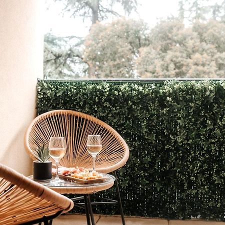 Appartement Moderne Central Avec Piscine, Garage Prive Et Terrasse Sud ユゼ エクステリア 写真