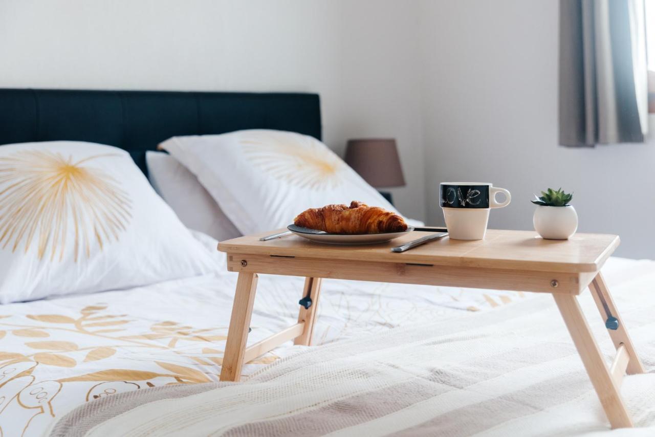 Appartement Moderne Central Avec Piscine, Garage Prive Et Terrasse Sud ユゼ エクステリア 写真