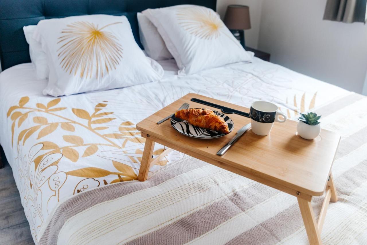 Appartement Moderne Central Avec Piscine, Garage Prive Et Terrasse Sud ユゼ エクステリア 写真
