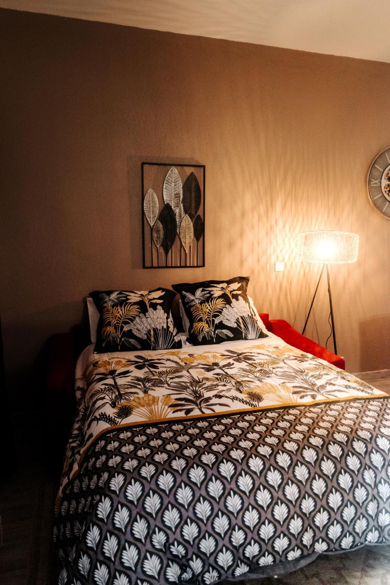 Appartement Moderne Central Avec Piscine, Garage Prive Et Terrasse Sud ユゼ エクステリア 写真